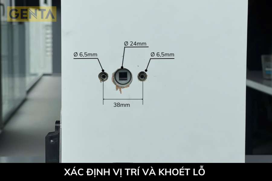 Xác định vị trí khỏe lỗ tay nắm 17B